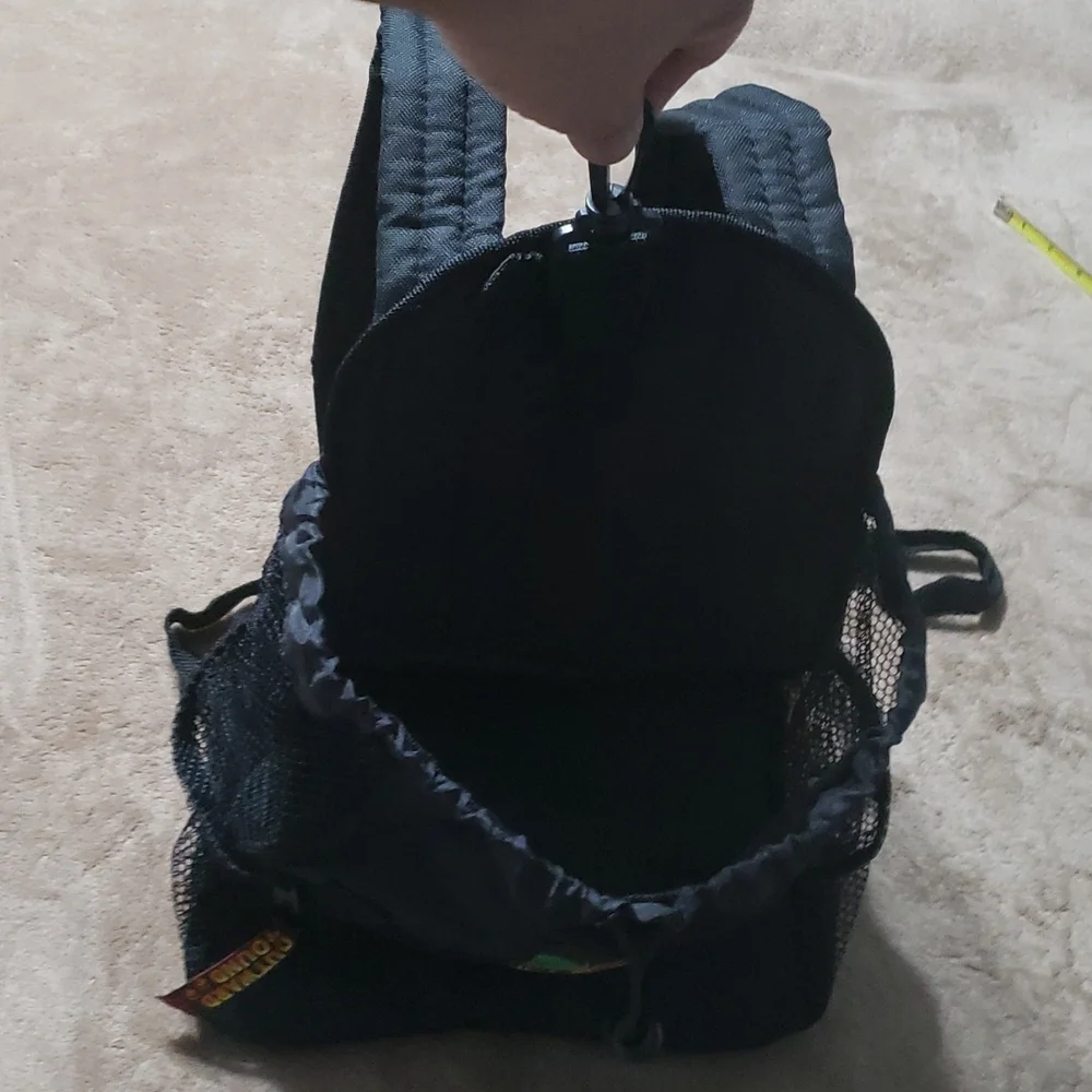 OUTWARD HOUND Carrier